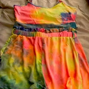 Two piece outfit tie dye tank top shorts